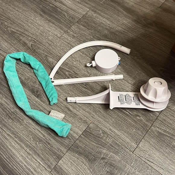 Levtex Baby Musical Mobile for Crib. 0-5 mo Animals Rotates to Lullaby Open Box - Picture 14 of 15